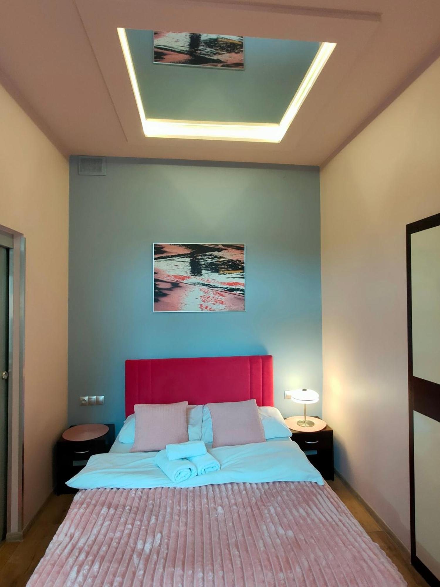 Mirror Pink Studio Apartment Cracóvia Exterior foto